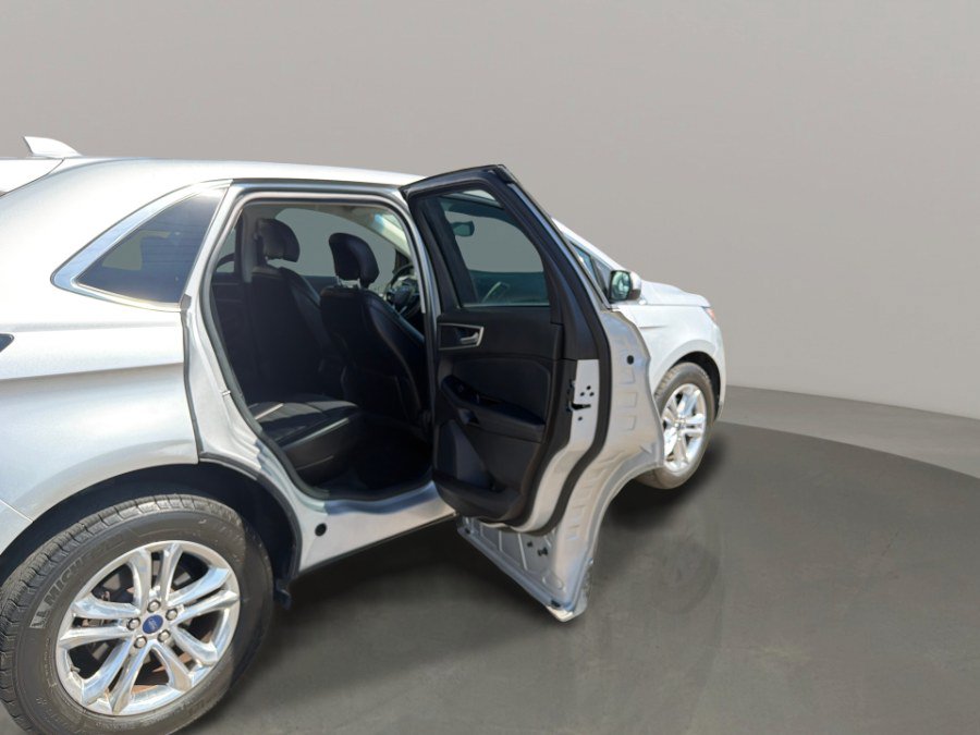 Used 2018 Ford Edge SEL w/ Equipment Group 201A FWD image 15