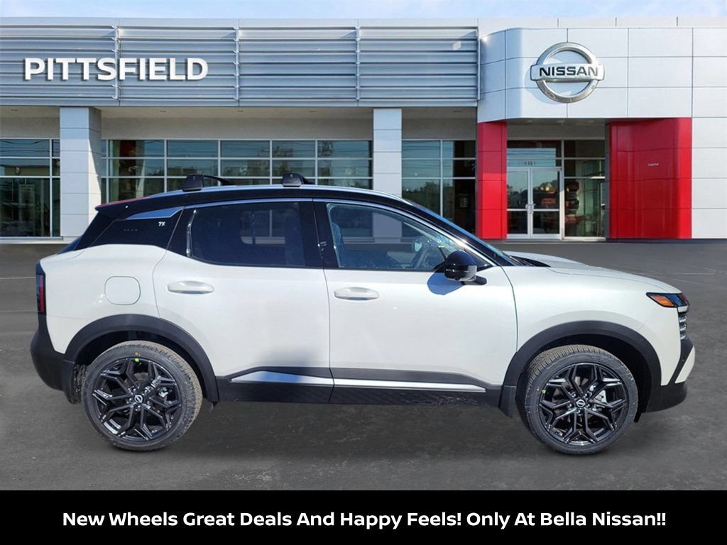 New 2026 Nissan Kicks SR AWD/4WD image 2
