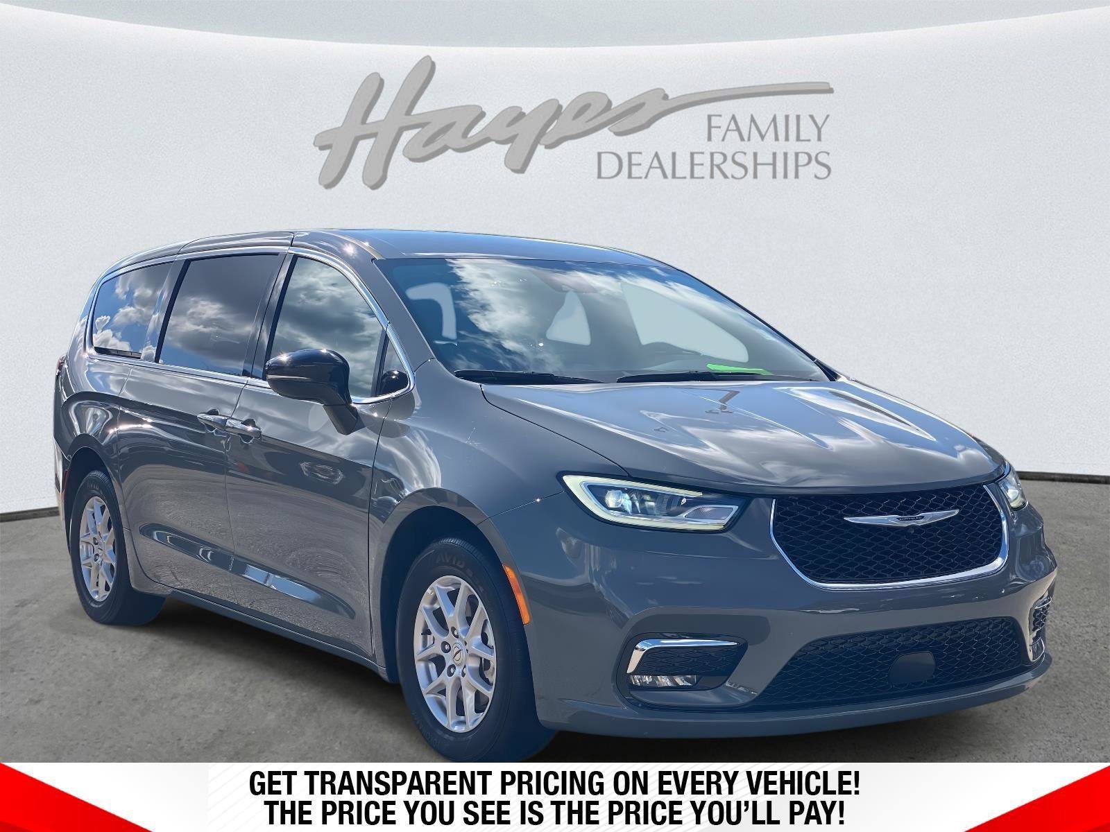 Certified 2025 Chrysler Pacifica Select FWD image 1