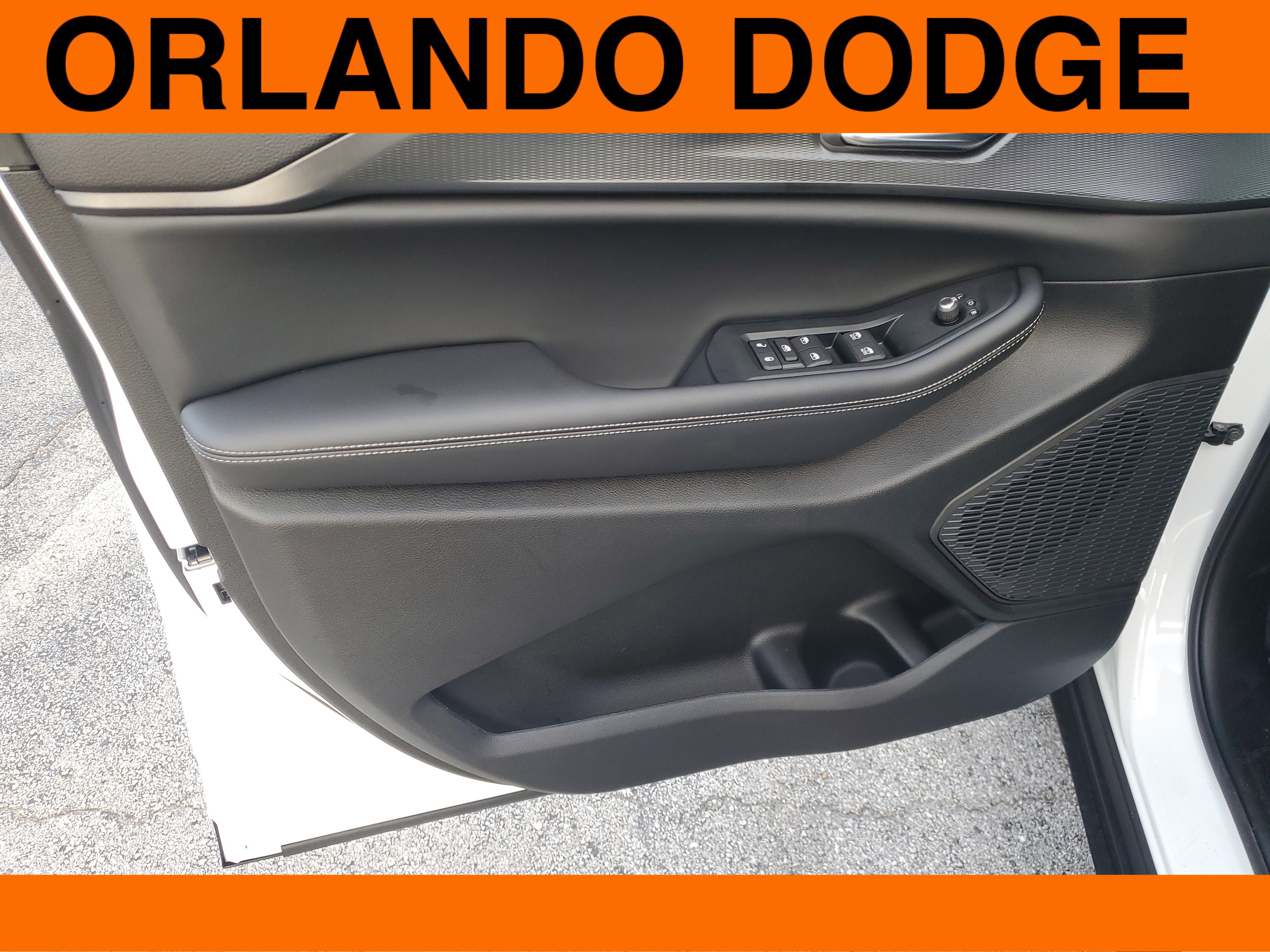 New 2025 Jeep Grand Cherokee L Laredo image 13