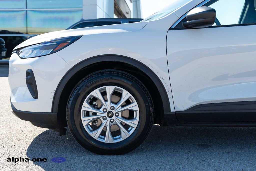 Used 2024 Ford Escape Active image 10