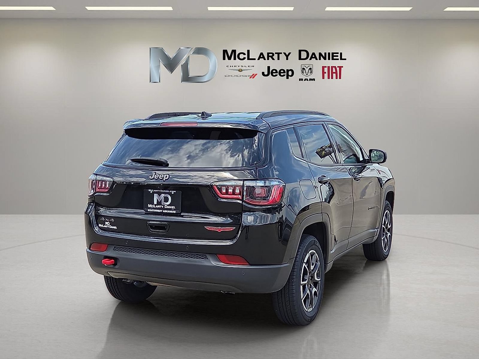Used 2024 Jeep Compass Trailhawk AWD/4WD image 5