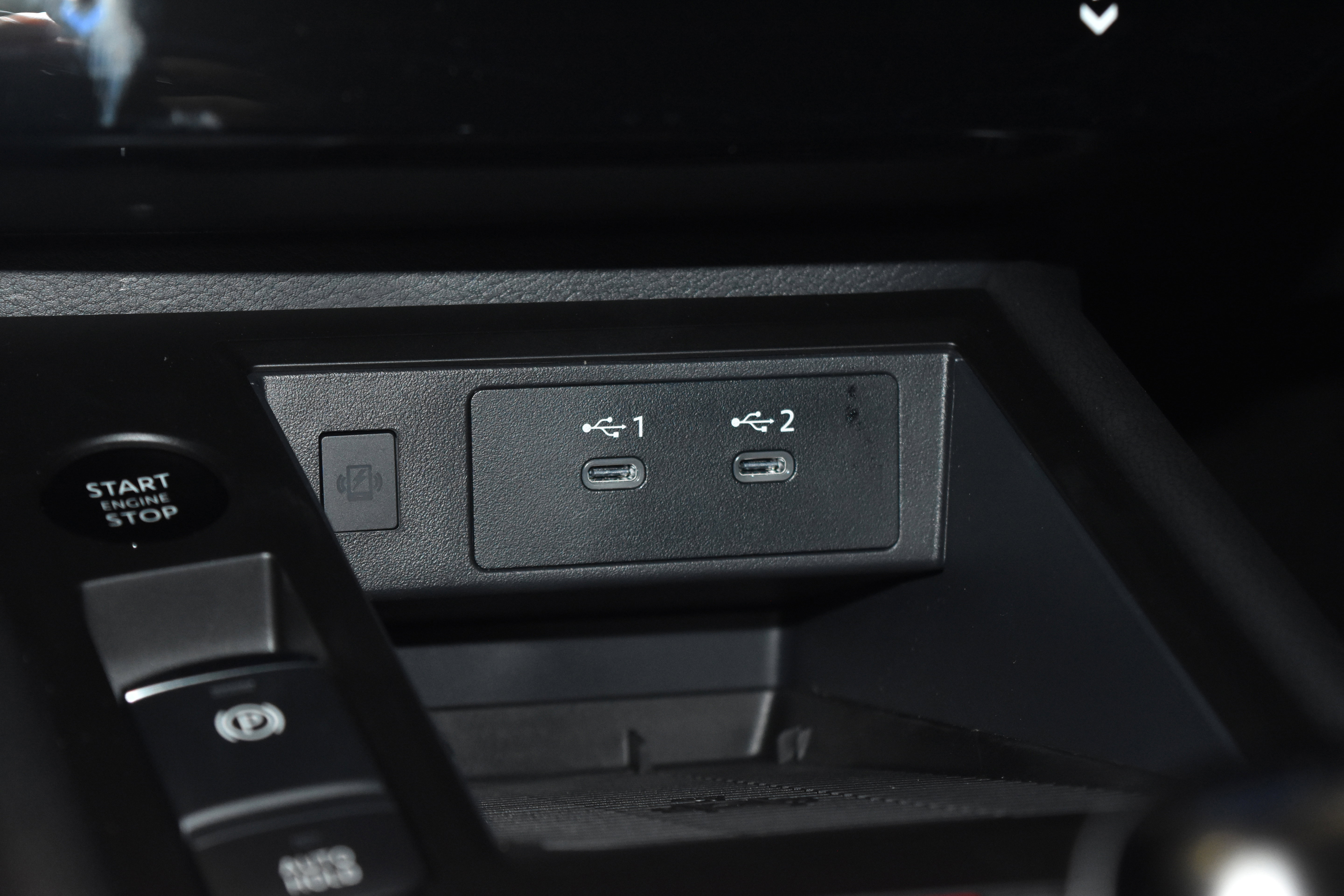New 2026 Nissan Kicks SR w/ SR Premium Package image 12