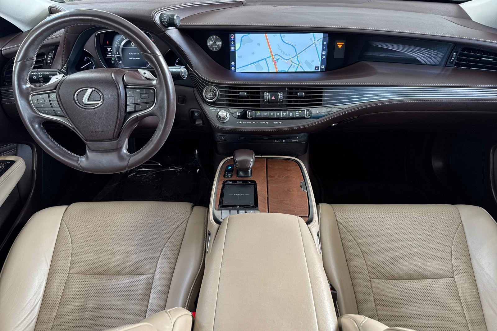 Used 2018 Lexus LS 500 w/ Accessory Package (Z2) RWD image 17