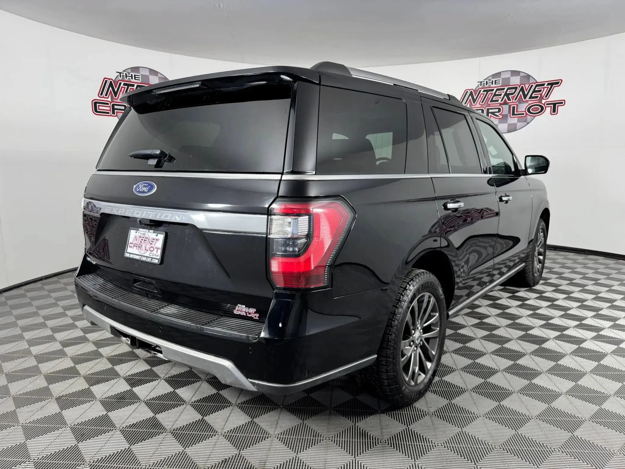 Used 2020 Ford Expedition Limited w/ Equipment Group 301A AWD/4WD image 7