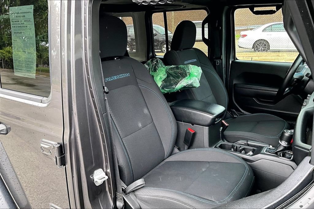 Used 2022 Jeep Wrangler Unlimited Rubicon 4xe w/ Cold Weather Group AWD/4WD image 7