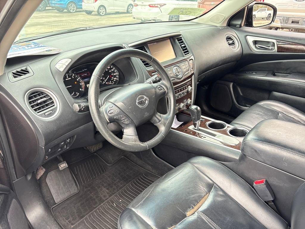 Used 2015 Nissan Pathfinder SL w/ SL Tech Package image 6