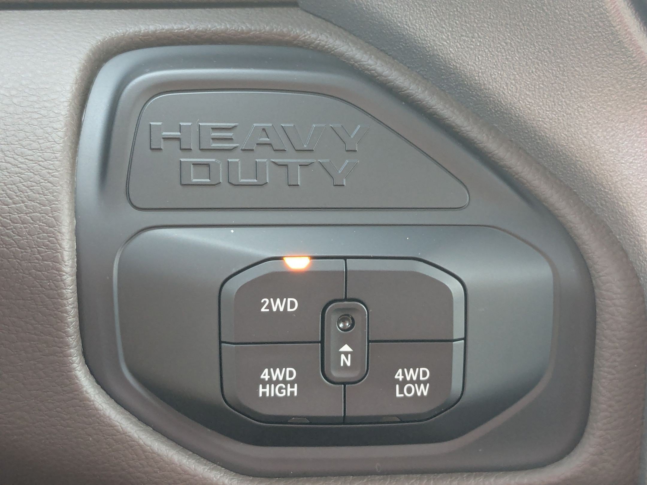 Used 2025 RAM 2500 Laramie AWD/4WD image 26