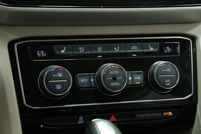 Used 2022 Volkswagen Atlas SE w/ Black Wheel Package FWD image 16