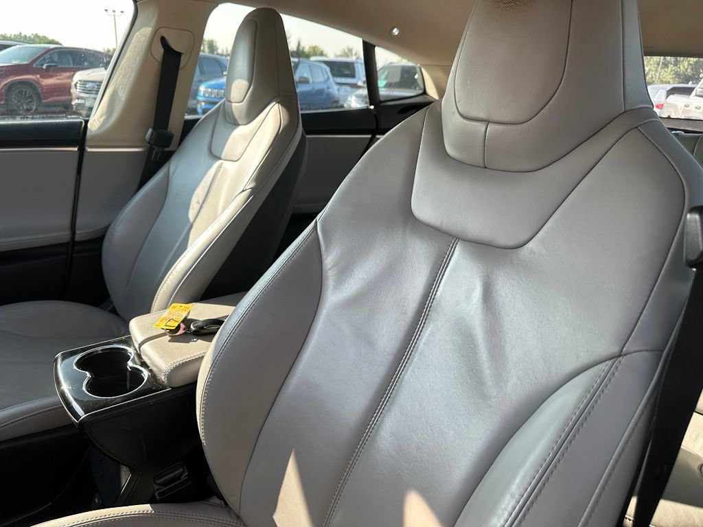 Used 2013 Tesla Model S Performance RWD image 3