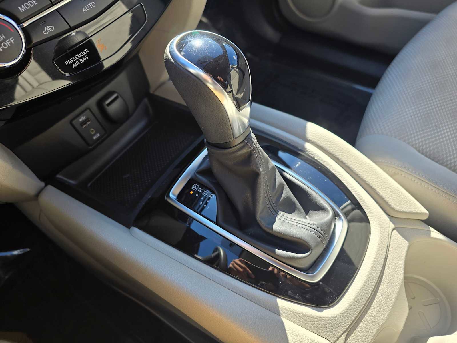 Used 2018 Nissan Rogue Sport SV image 29