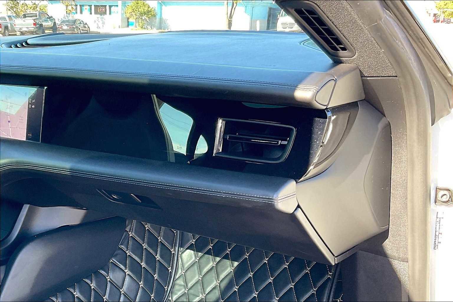 Used 2020 Porsche Taycan 4S image 22