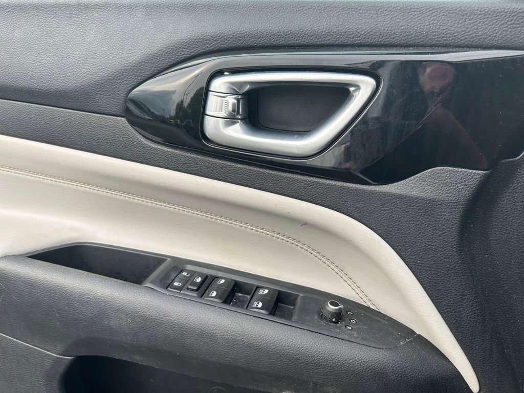 Certified 2023 Jeep Compass Limited AWD/4WD image 17
