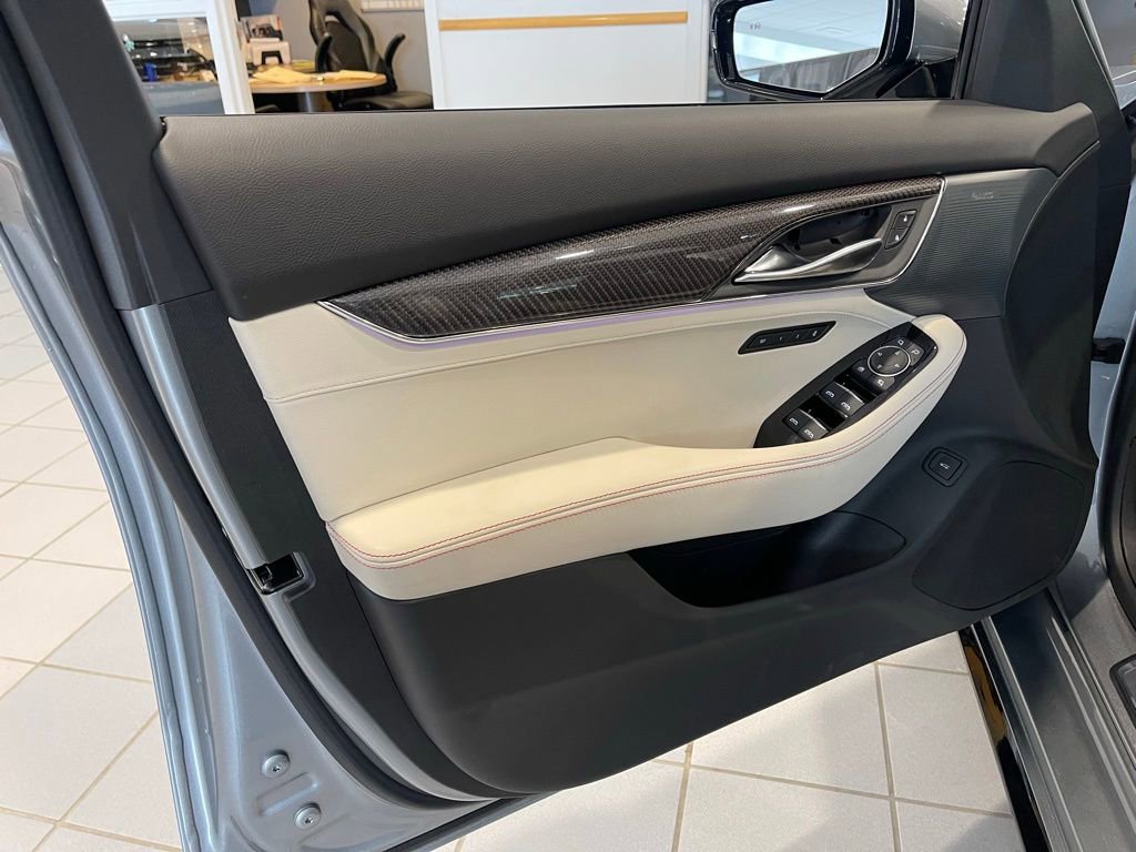 Used 2026 Cadillac CT5 V AWD/4WD image 13