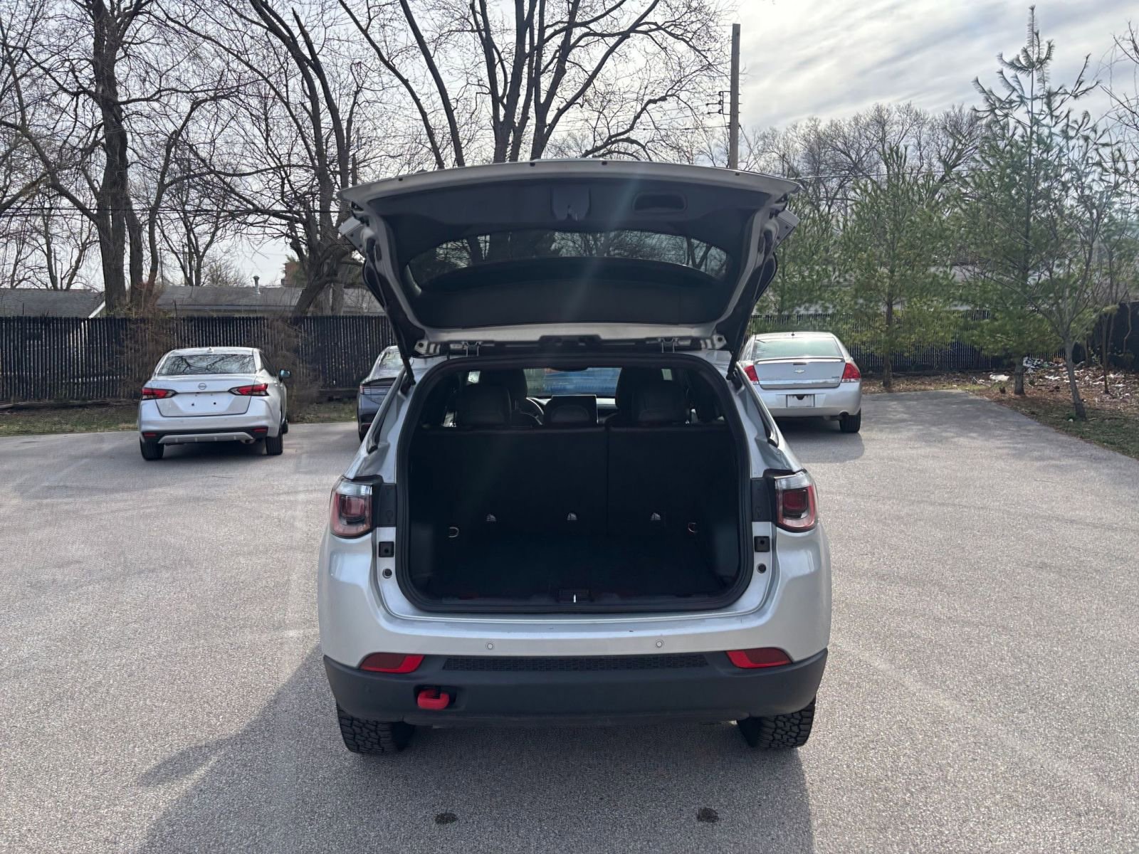 Used 2025 Jeep Compass Trailhawk image 29
