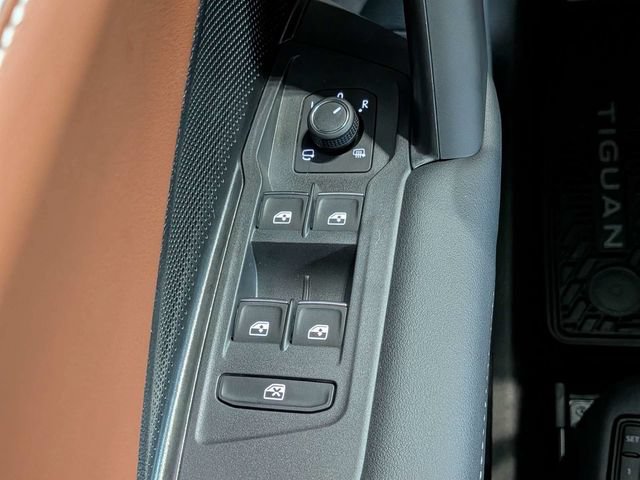 New 2026 Volkswagen Tiguan SEL R-Line AWD/4WD image 27