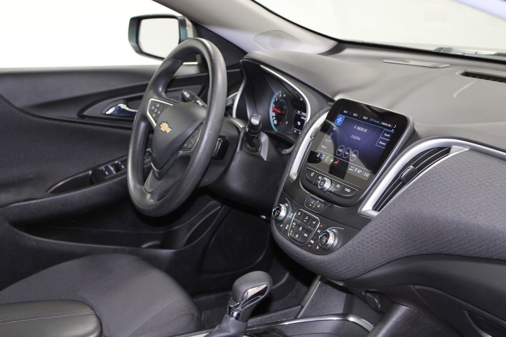 Used 2023 Chevrolet Malibu LT image 27