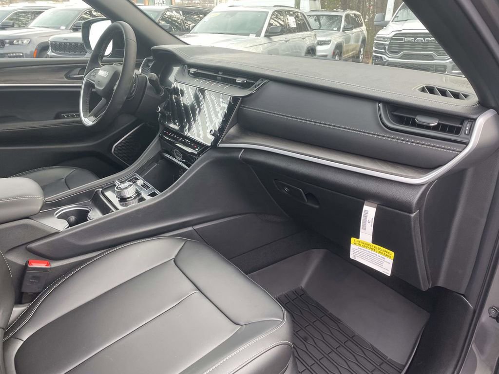 New 2026 Jeep Grand Cherokee L Limited image 14