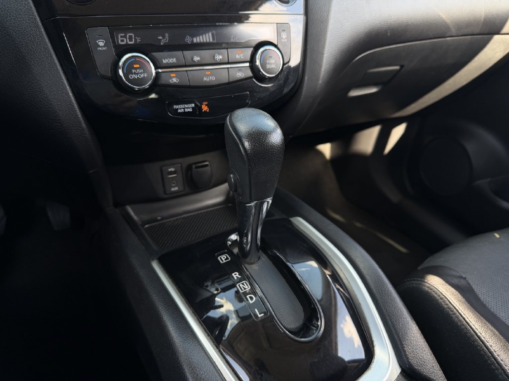 Used 2016 Nissan Rogue SL AWD/4WD image 19