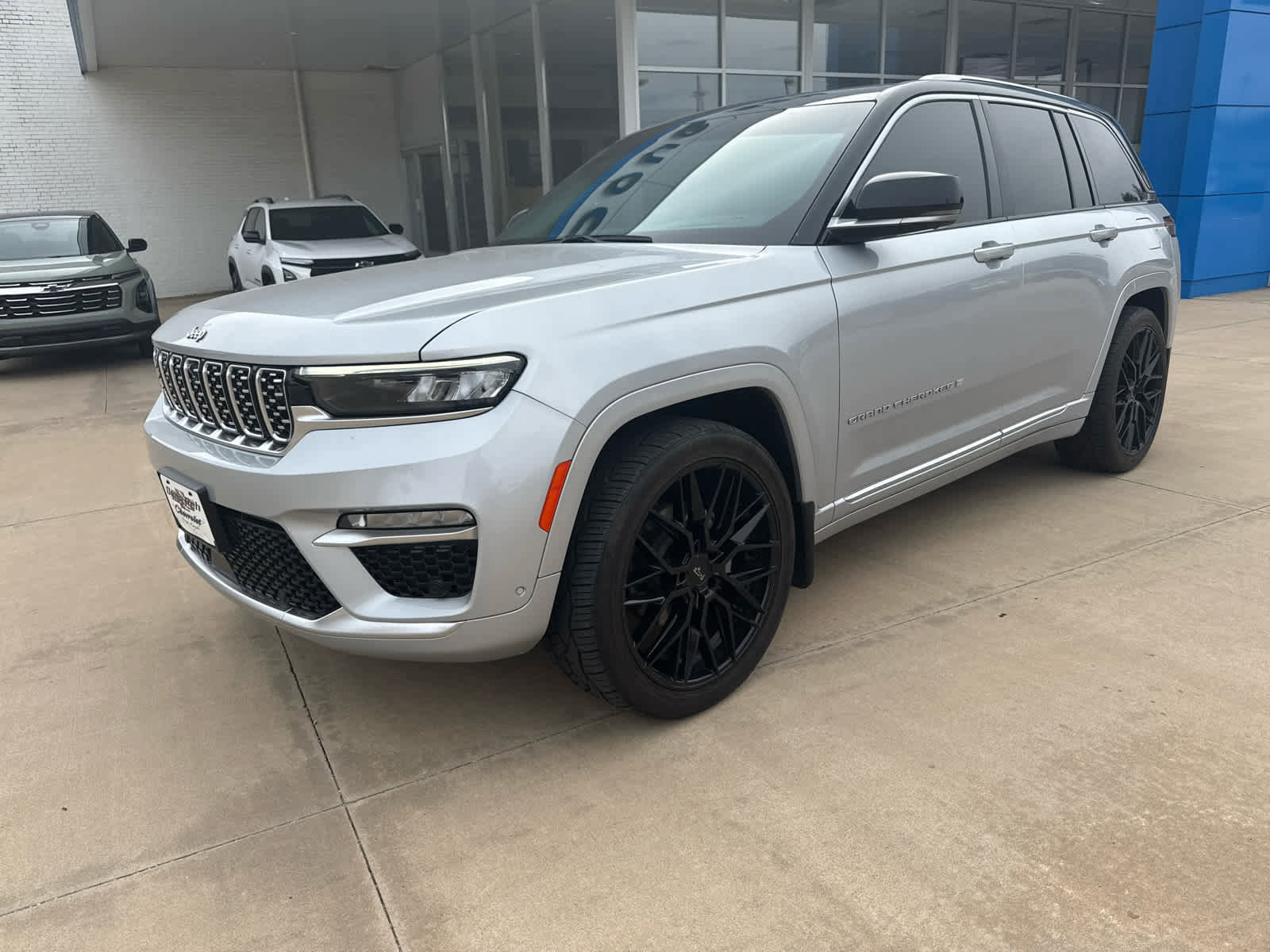 Used 2022 Jeep Grand Cherokee Summit w/ Adv Protech Group IV image 2