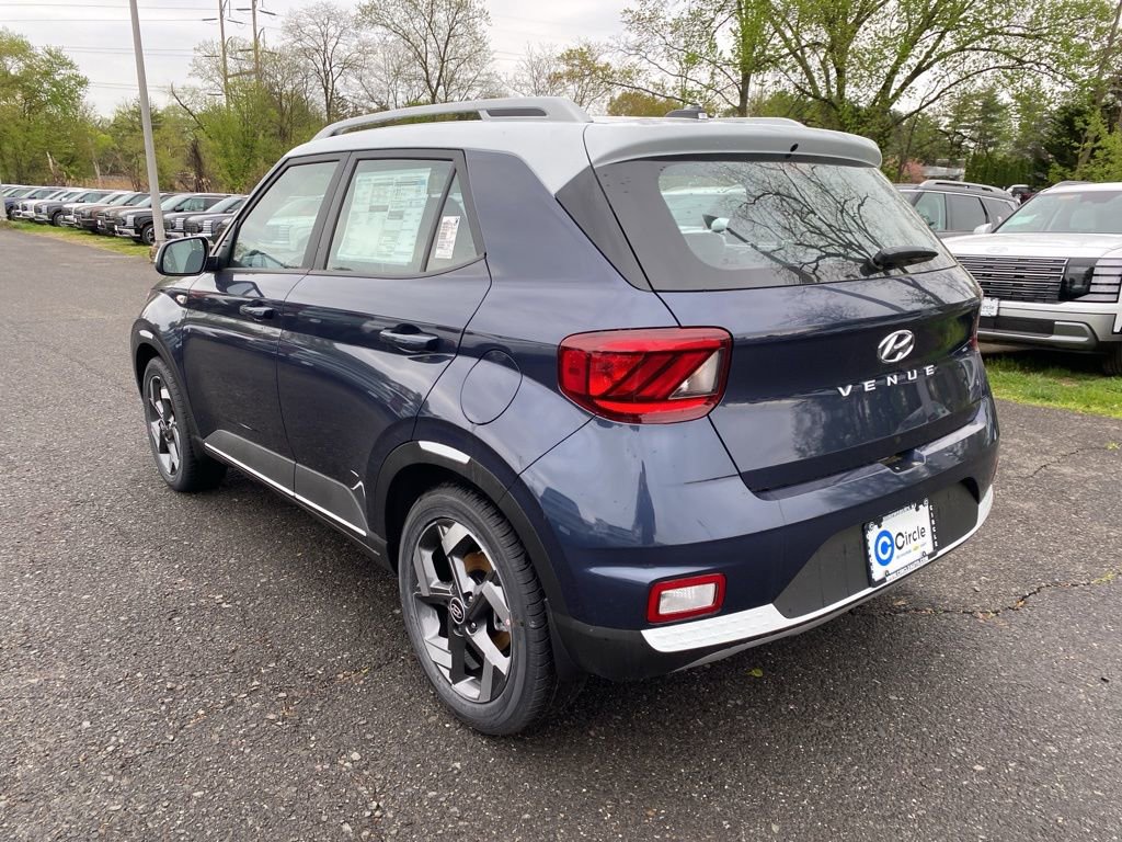 New 2026 Hyundai Venue SEL FWD image 8