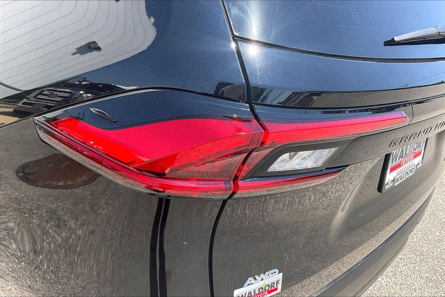 Used 2024 Toyota Grand Highlander AWD image 35