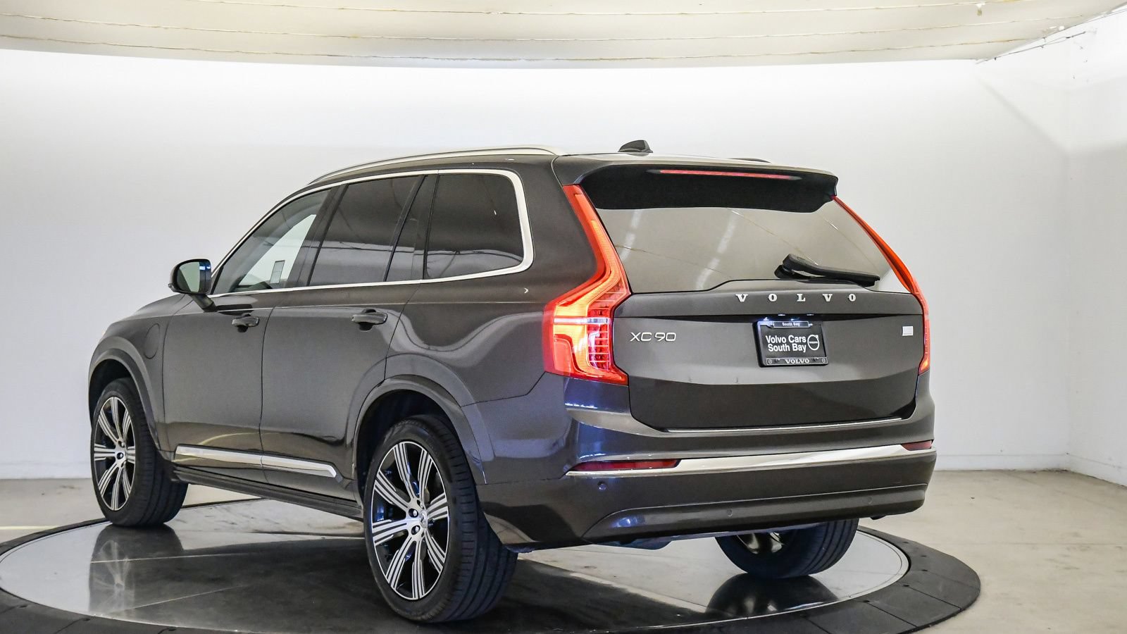 Certified 2023 Volvo XC90 T8 Core w/ Protection Package Premier AWD/4WD image 2