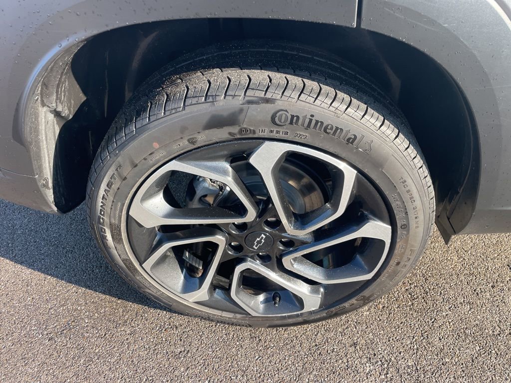 Used 2024 Chevrolet Trax RS w/ Sunroof Package image 14