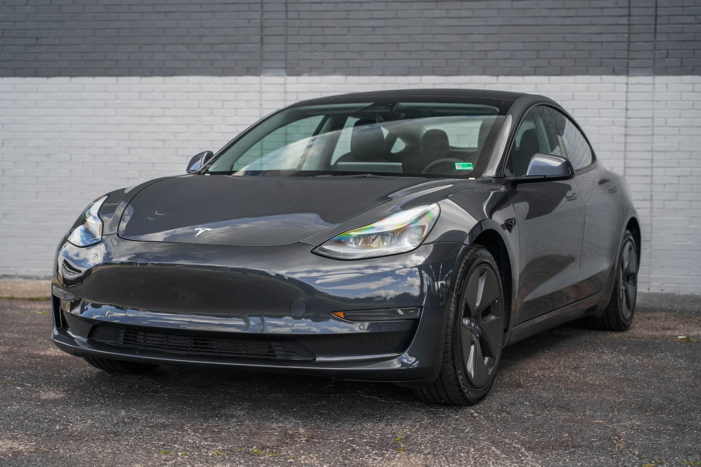 Used 2022 Tesla Model 3 Standard Range RWD image 1