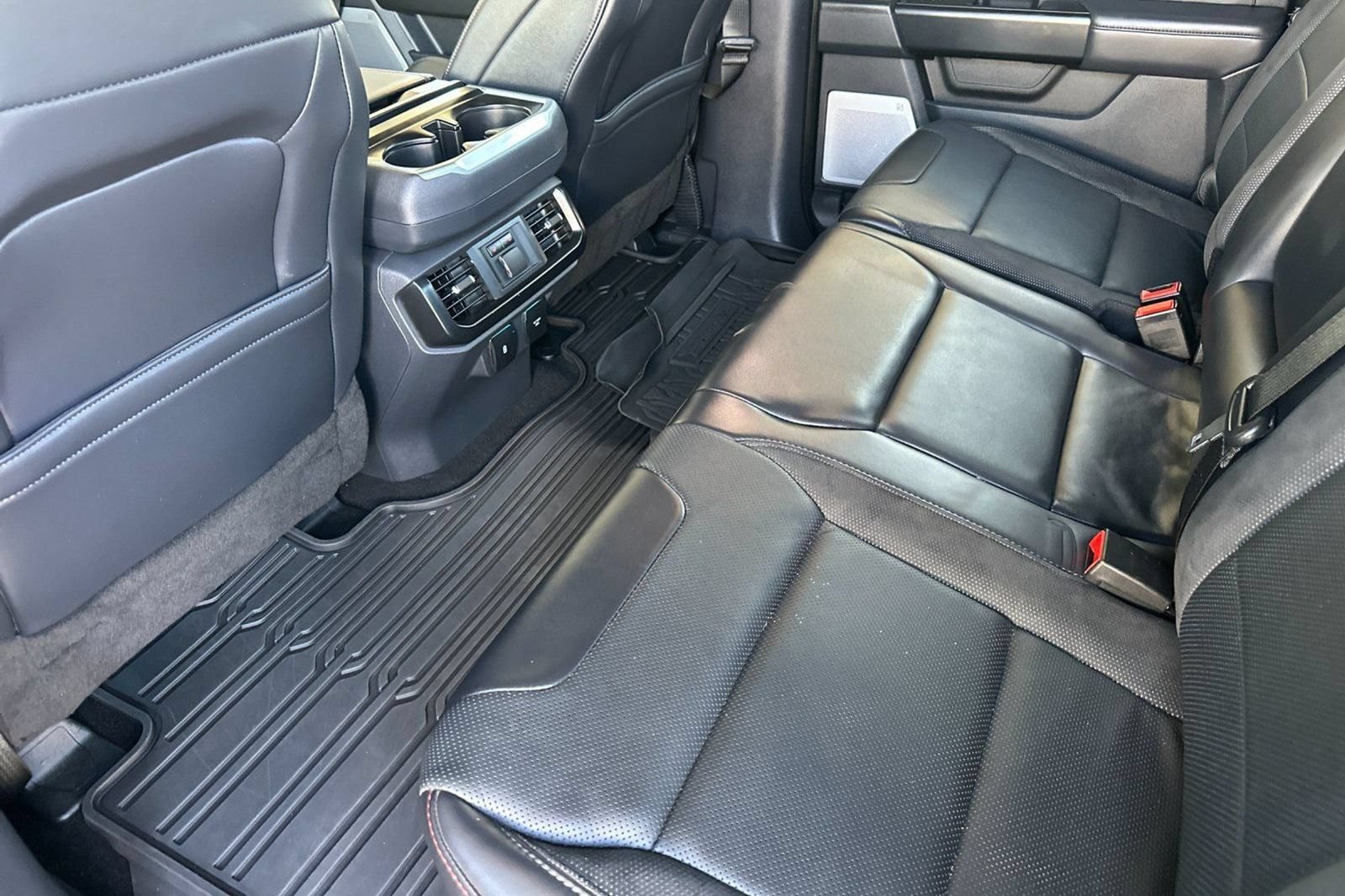 Used 2025 Ford F150 Raptor AWD/4WD image 14