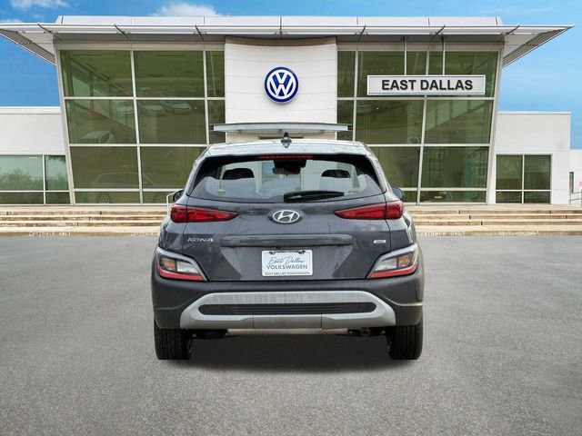 Used 2023 Hyundai Kona SE image 4
