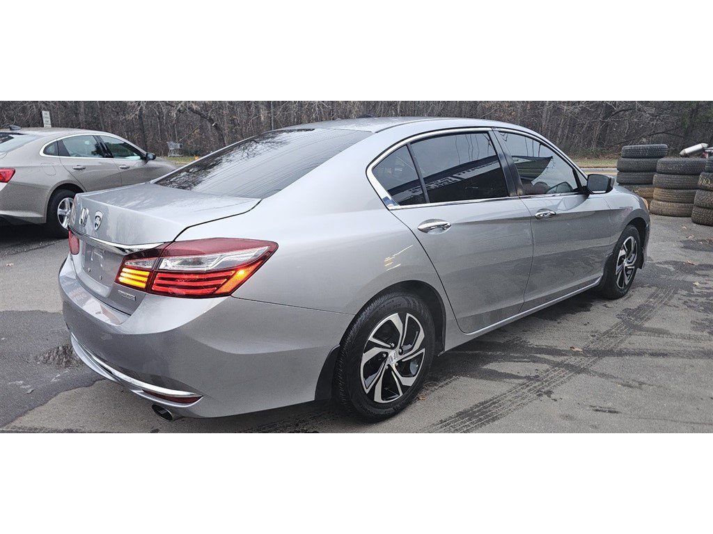 Used 2017 Honda Accord LX image 2