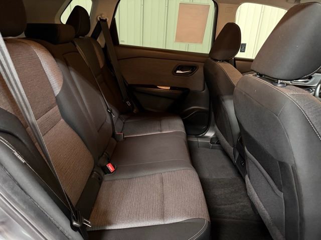 Used 2023 Nissan Rogue SV image 24