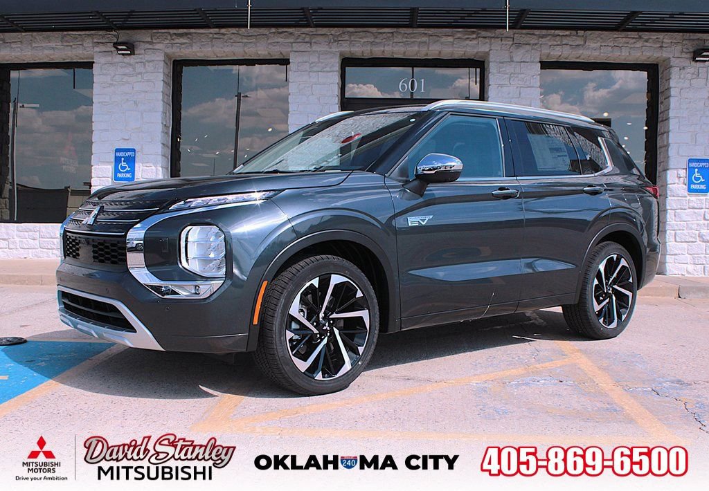 New 2025 Mitsubishi Outlander SEL