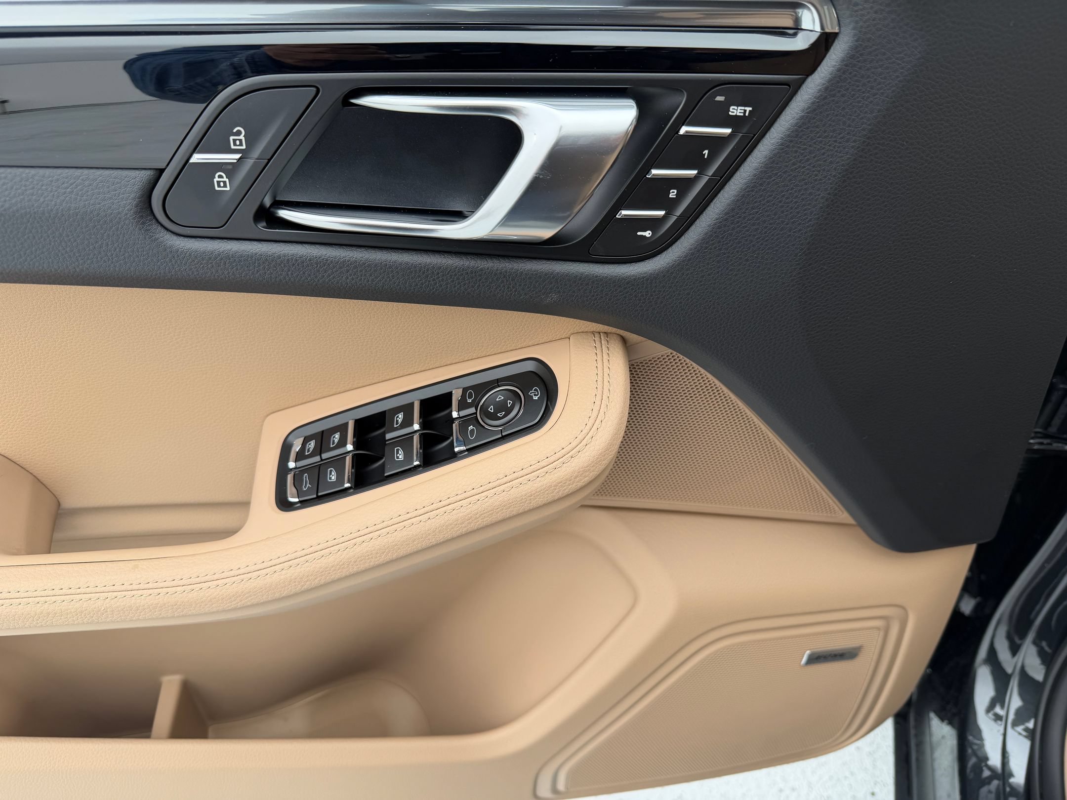 Certified 2026 Porsche Macan AWD/4WD image 26