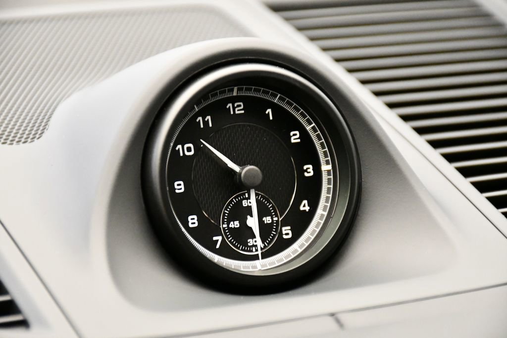 Used 2025 Porsche Macan image 21