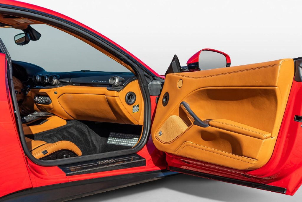 Used 2016 Ferrari F12 Berlinetta RWD image 48
