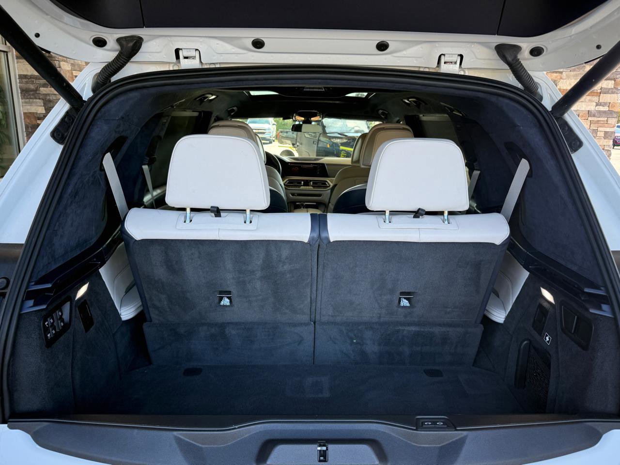 Used 2019 BMW X7 xDrive50i w/ Dynamic Handling Package image 12