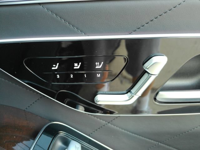 Used 2024 Mercedes-Benz S 580e 4MATIC Sedan image 32