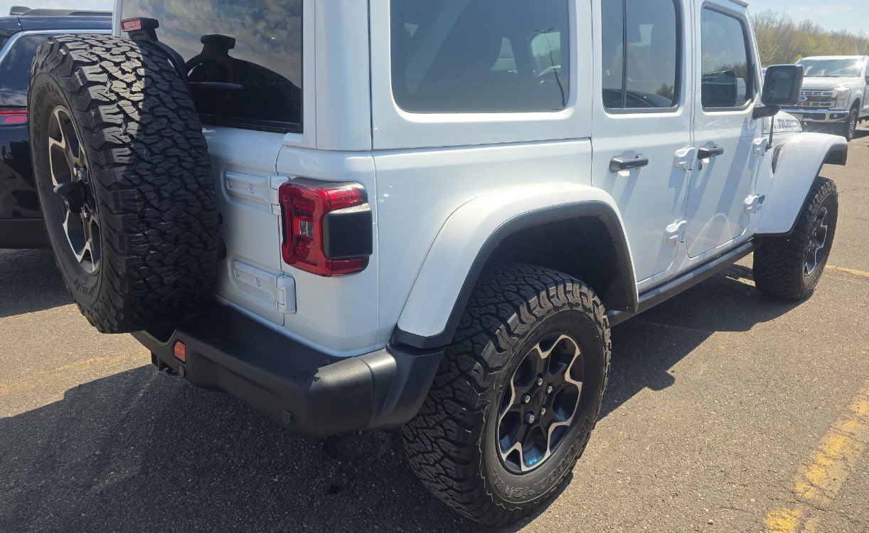 Used 2022 Jeep Wrangler Unlimited Rubicon 4xe w/ Steel Bumper Group AWD/4WD image 4