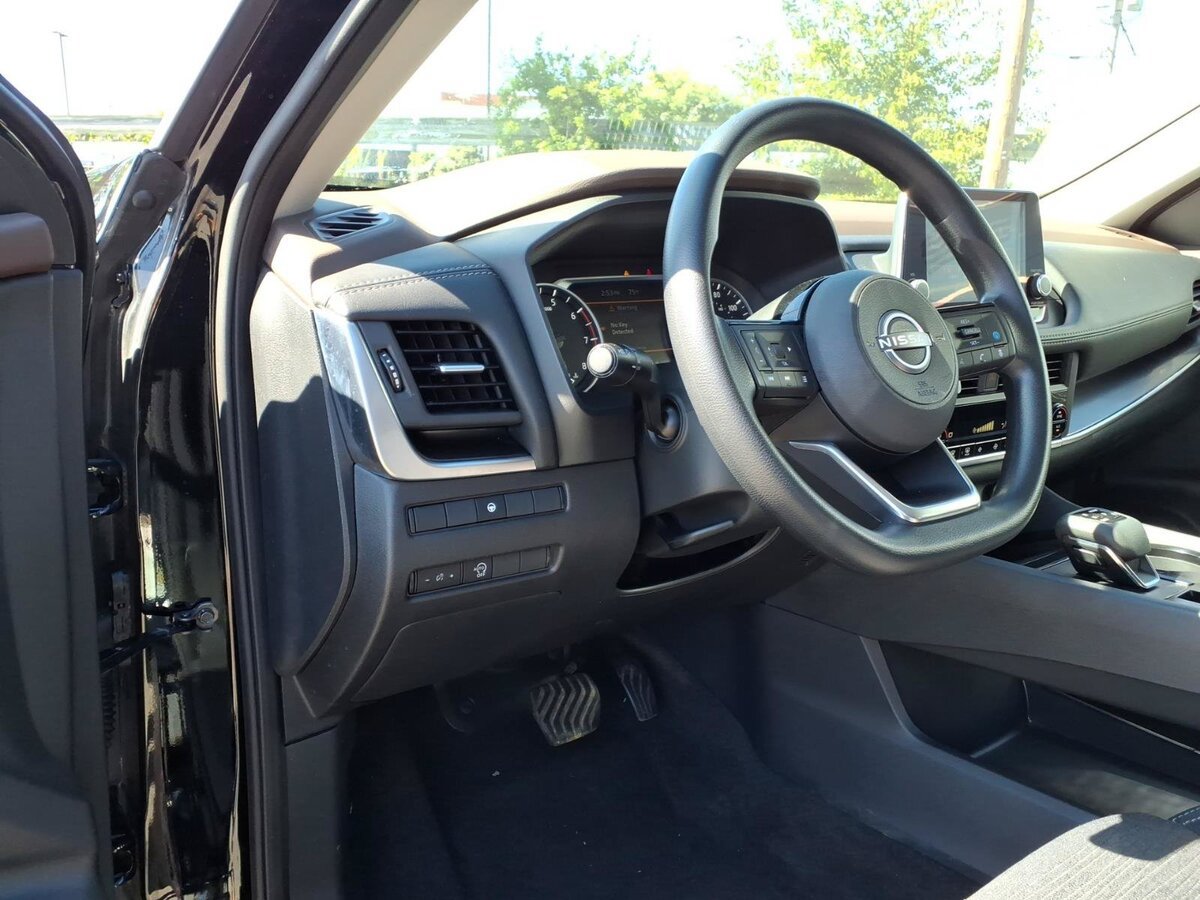 Used 2023 Nissan Rogue SV AWD/4WD image 21