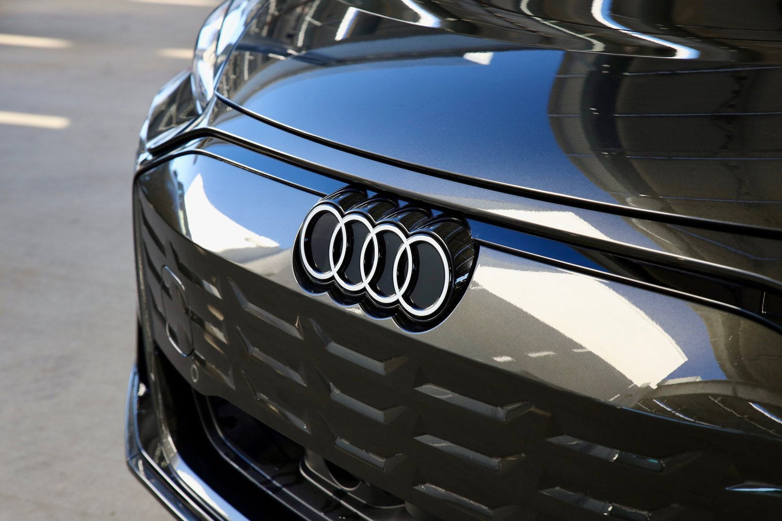 New 2025 Audi S e-tron GT Prestige image 3