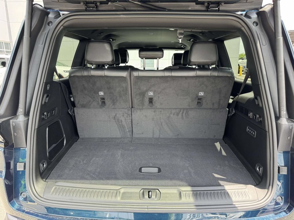 New 2026 Jeep Grand Wagoneer Limited w/ 8-Passenger Seating Package AWD/4WD image 29