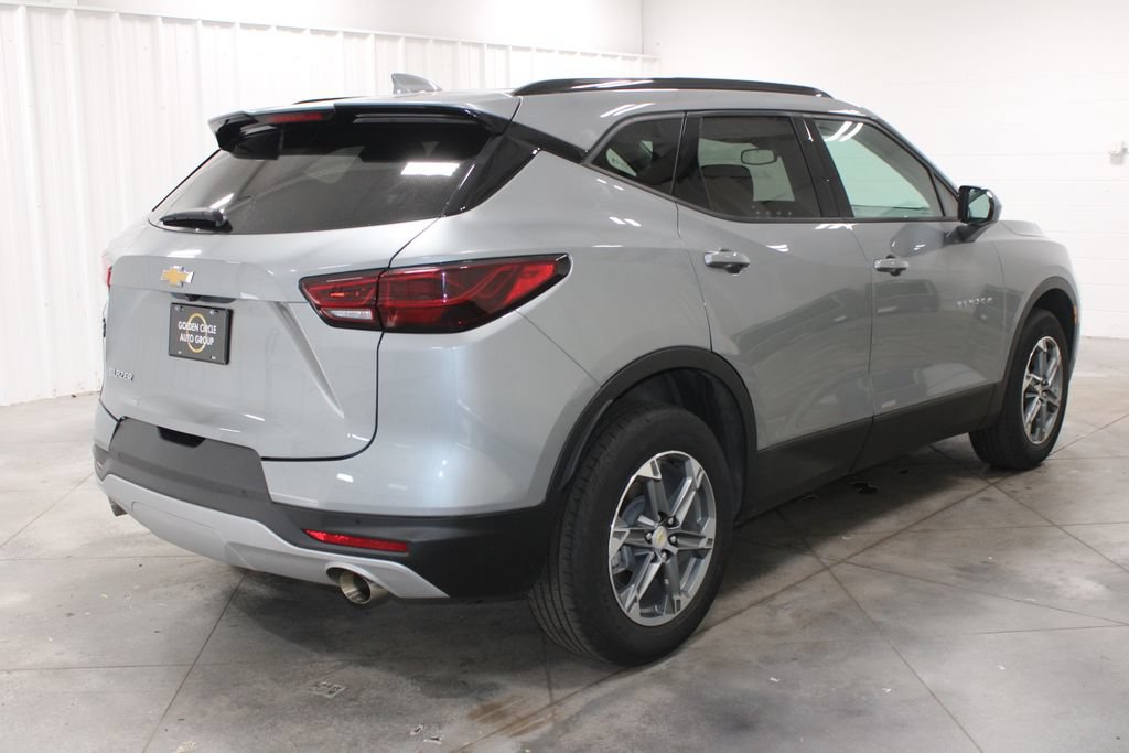 Used 2024 Chevrolet Blazer LT w/ Convenience Package FWD image 9