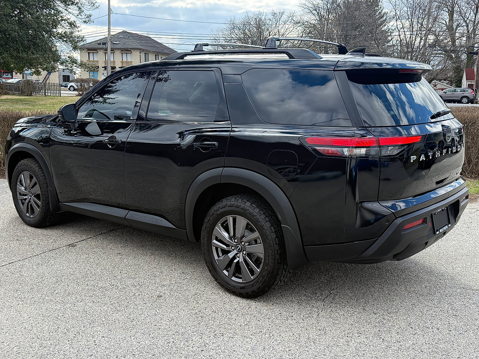 Used 2023 Nissan Pathfinder SV AWD/4WD image 6