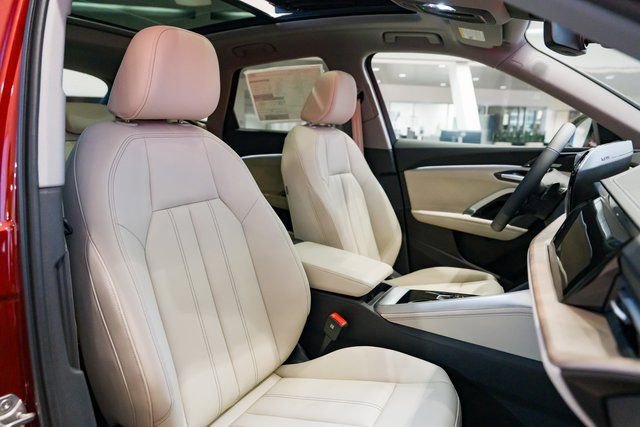 Used 2025 Audi Q5 Premium Plus image 30