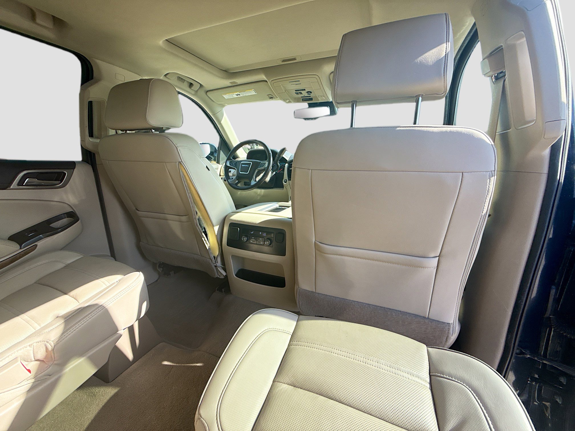 Used 2020 GMC Yukon Denali image 27