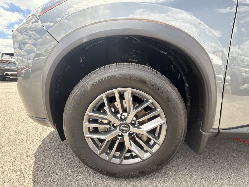 Used 2026 Nissan Rogue S AWD/4WD image 10
