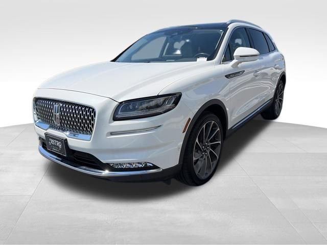 Used 2022 Lincoln Nautilus Reserve w/ Equipment Group 202A image 3