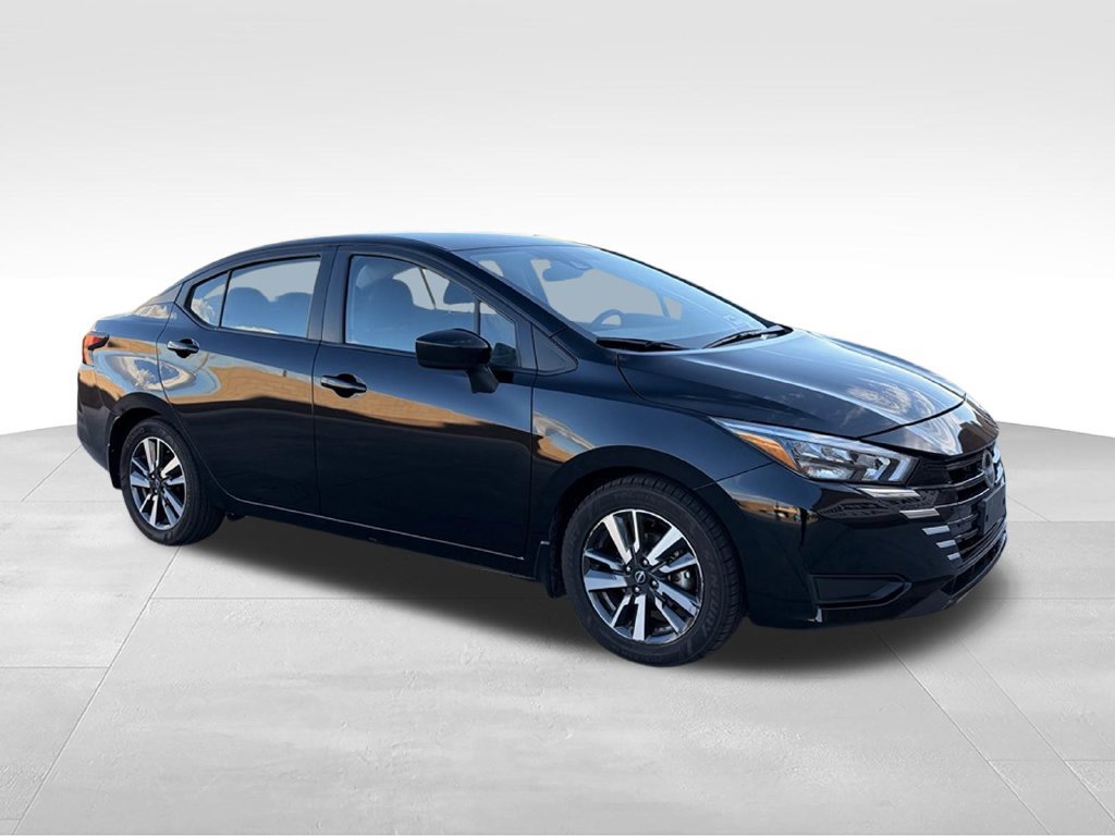 Used 2025 Nissan Versa SV w/ Trunk Package FWD image 5
